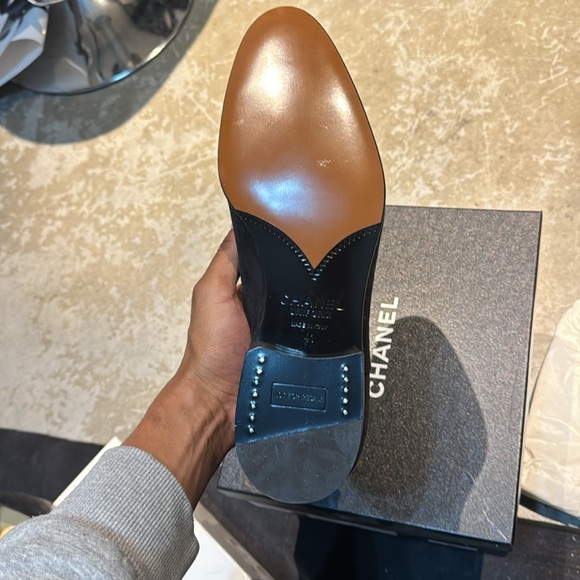 Chanel Uniform Black Suede Cap Toe Lace Up Oxford Size 41 - Picture 2 of 4